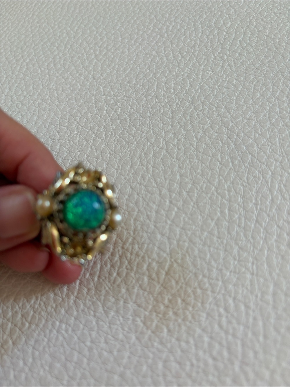 Vintage Gold-Tone Green Opal Pendant with Pearls